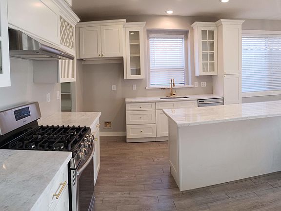5th image of 29457 N Candlewood Dr
