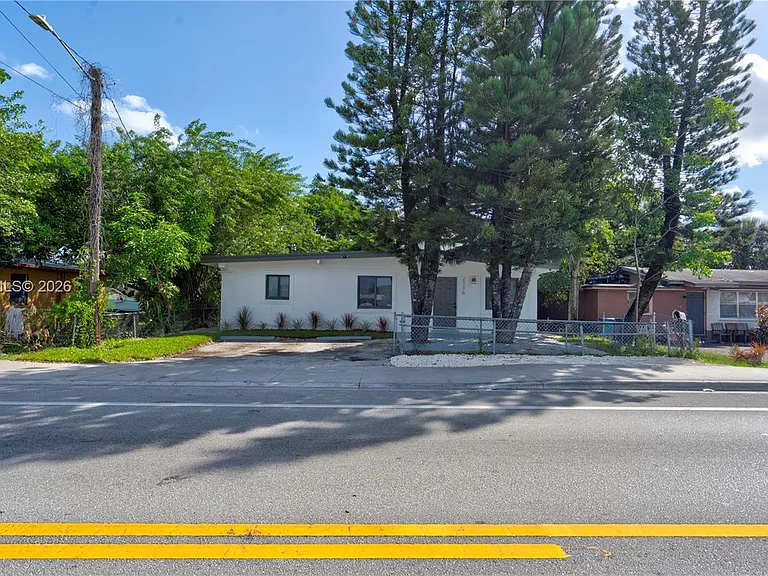 2736 NW 21st Ave — Photo 54