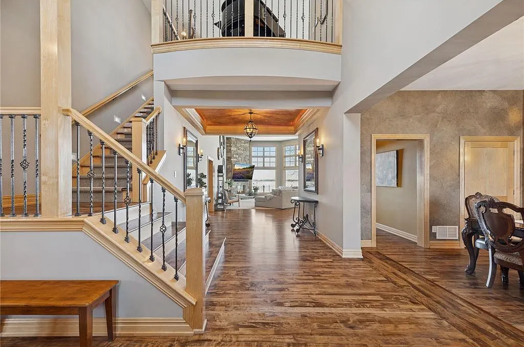 6 bed, 9250 sqft, $15,000 — Photo 4