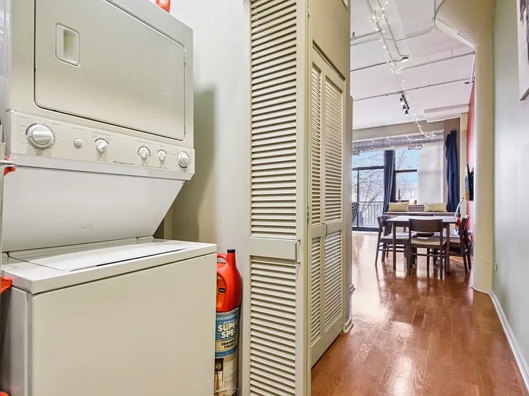 2323 W Pershing Rd #228 — Photo 14