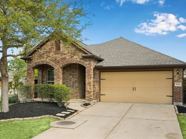 19330 S Cottonwood Green Ln, Cypress, TX 77433