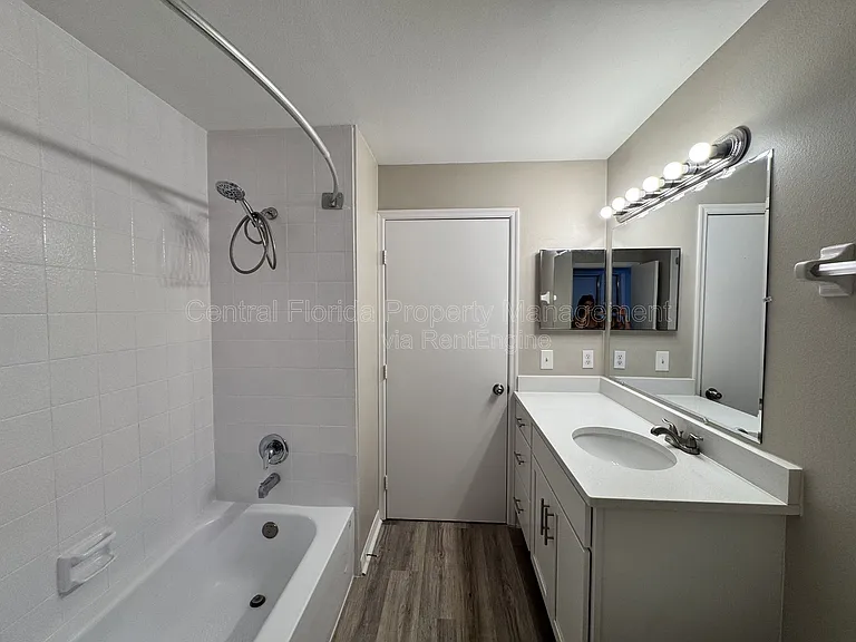7305 Marseille Cir — Photo 12