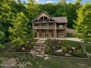 617 Cheyenne Dr, Jamestown, TN 38556