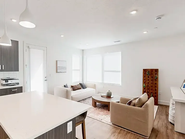 Valora Apartments — Photo 4