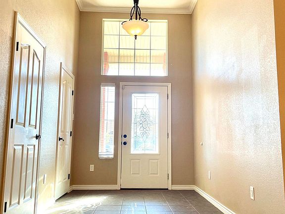 5th image of 2716 Northglen Dr