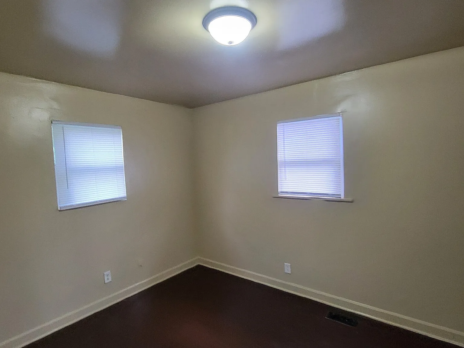 3 bed, 2.0 bath, $925 — Photo 4