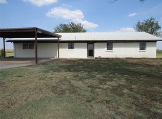 17402 S County Road 185, Eldorado, OK 73537