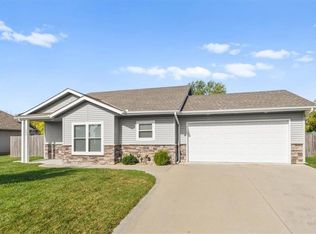 622 N Walnut Ln, Lone Jack, MO 64070