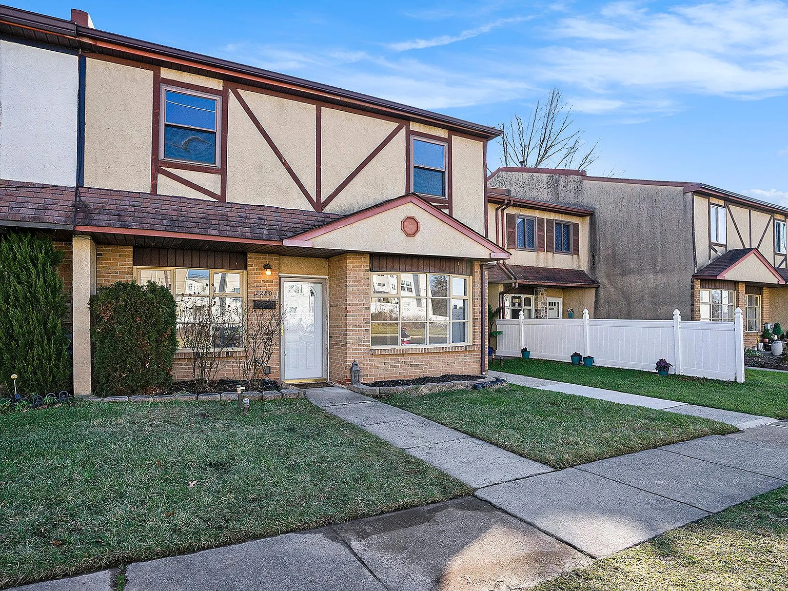 3 bed, 2.5 bath, 1746 sqft, $2,750 — Photo 3