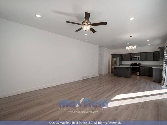 4th image of 4718 Breezy Patch Rd
