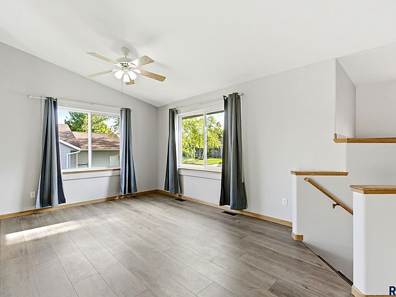 4th image of 7008 S Mogen Ave