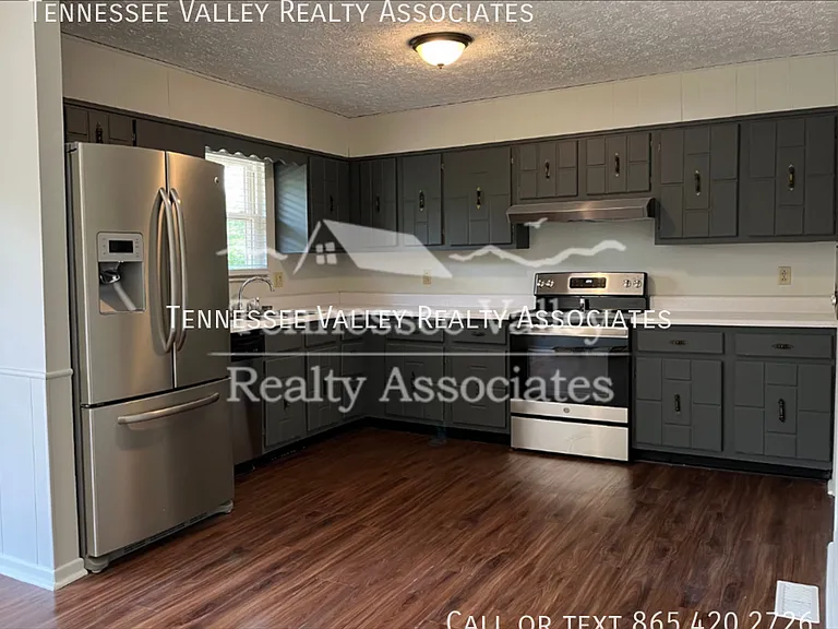 7629 Crestland Rd — Photo 3
