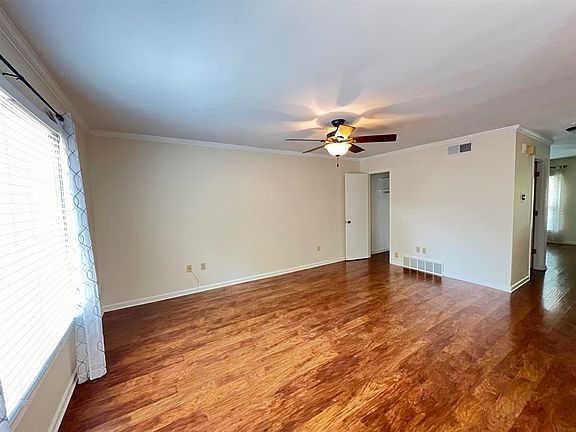 3rd image of 6960 Country Rd #50