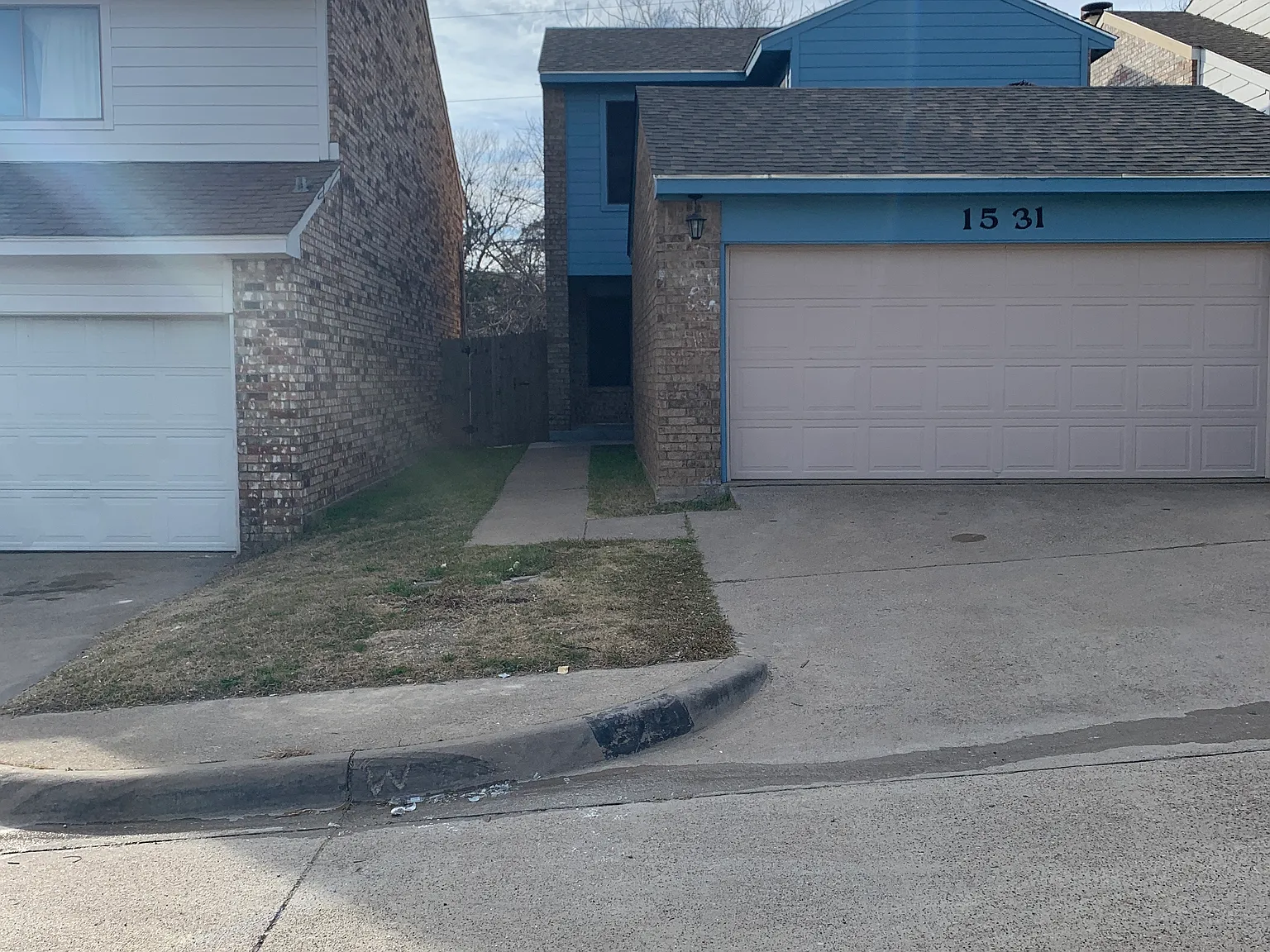 3 bed, 1.5 bath, 1318 sqft, $1,889 — Photo 2