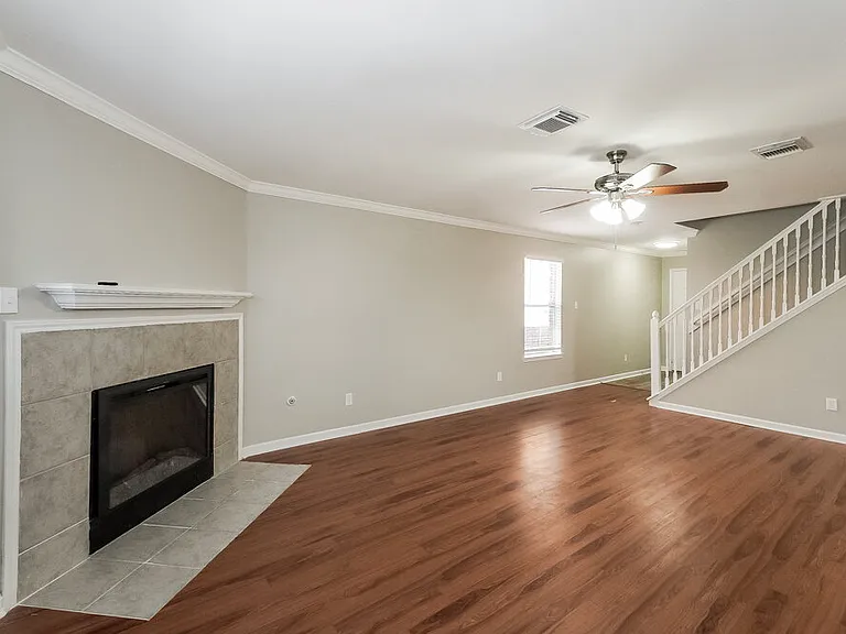 3615 Rolling Springs Ln — Photo 6