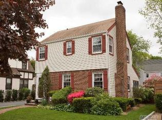 10 Hampshire Rd, Rockville Centre, NY 11570