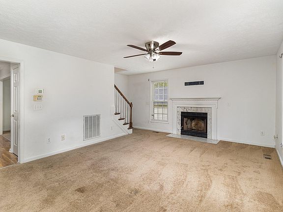 3rd image of 1573 Clan Campbell Dr