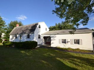 10 Buckmeadow Ln, Merrimack, NH 03054