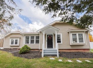 557 Dedham St, Wrentham, MA 02093