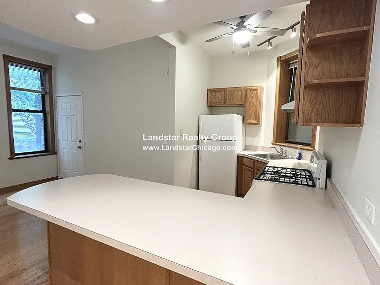 1427 N Wood St #1F — Photo 14