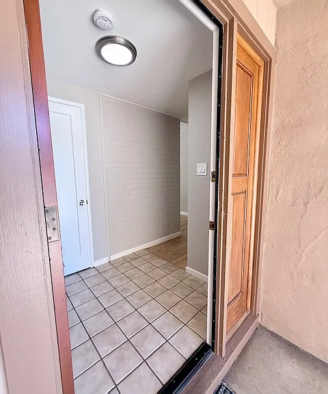 2219 Cabrillo Ave — Photo 3