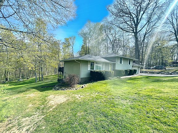 2nd image of 524 Deer Trail Dr