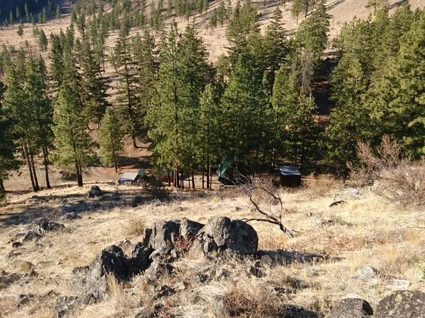 595 Albers Lane, Chelan, WA 98816