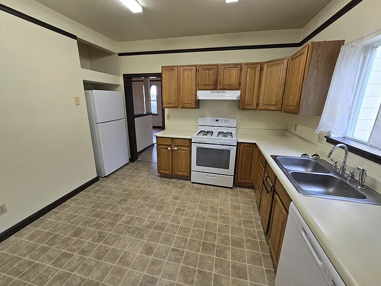 524 Main St — Photo 7