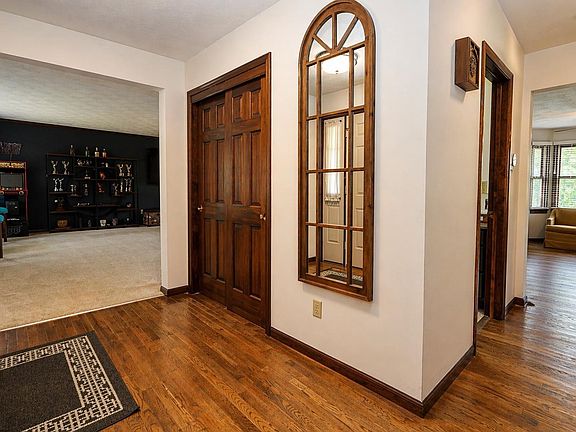 4th image of 53240 Lehner Ct