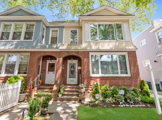 7835 75th St, Ridgewood, NY 11385