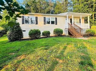 678 Lynch Rd, Altavista, VA 24517