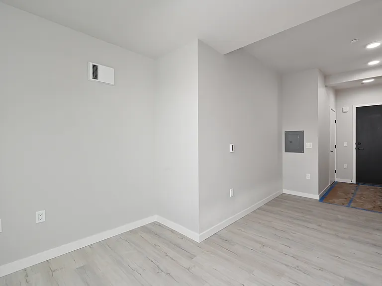 Clara Apartments — Photo 56