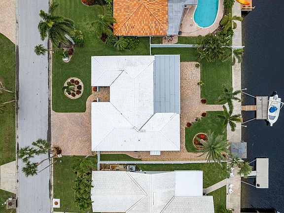 3rd image of 3301 SEAWAY DRIVE