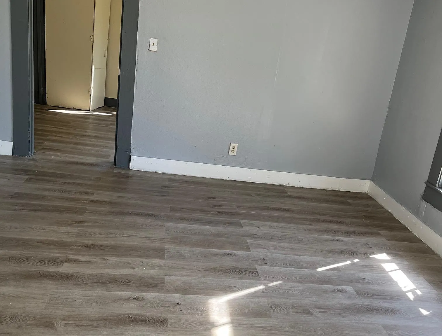 3 bed, 1400 sqft, $1,000 — Photo 3