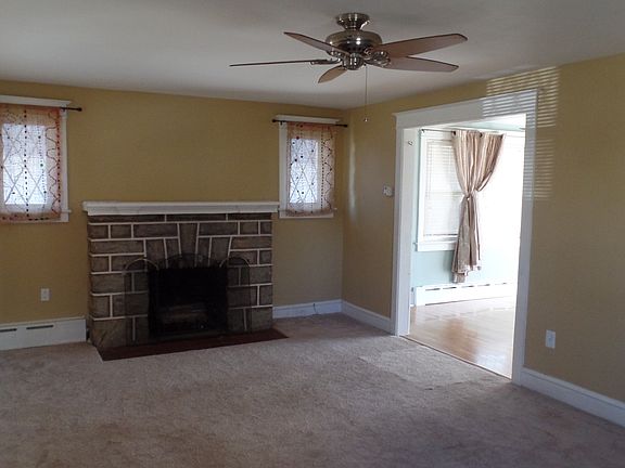 2nd image of 924 Mason Ave