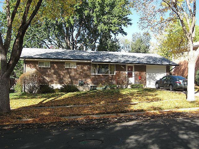Large trees in parkway offer lots of shade in summer