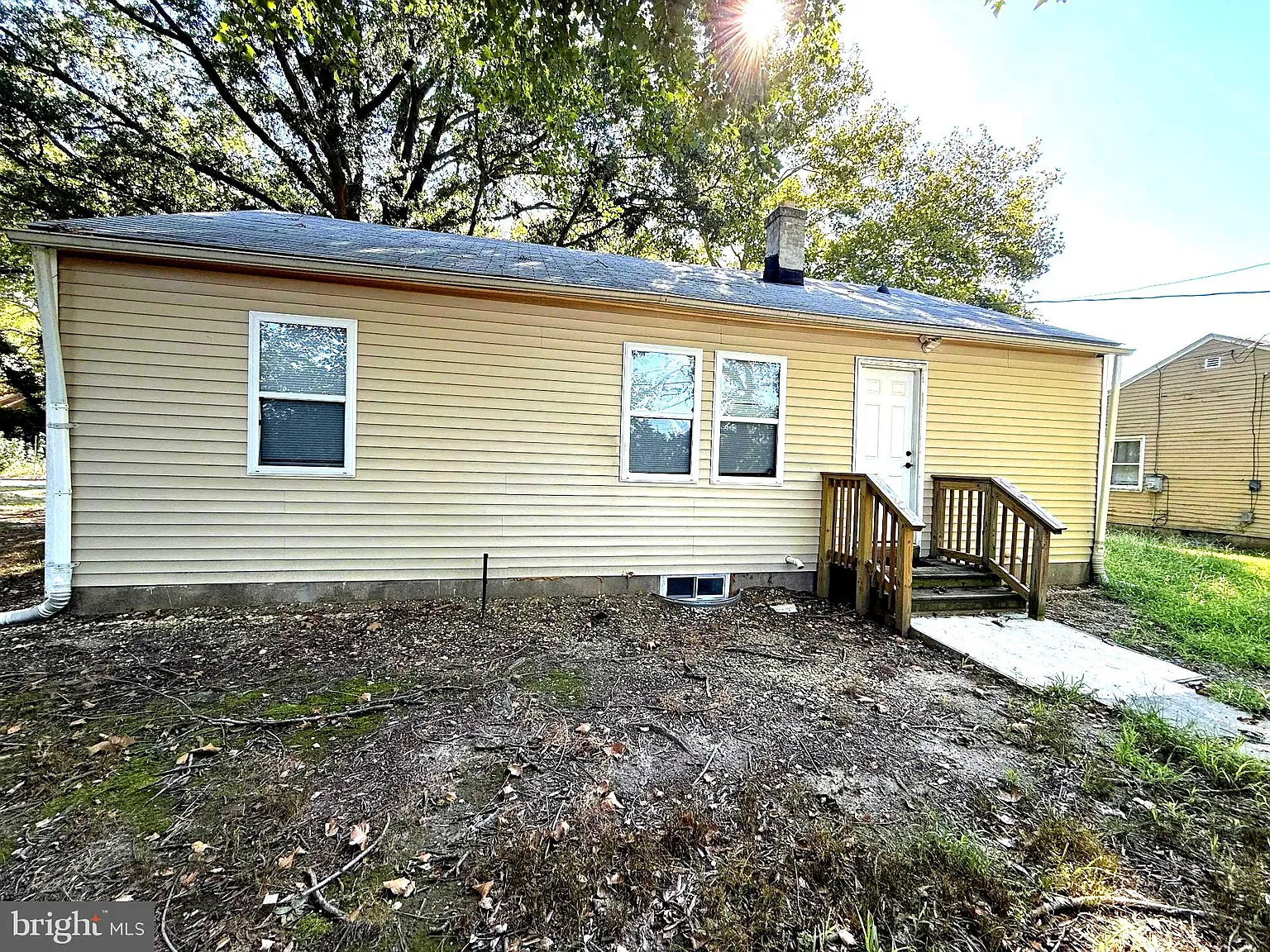 3 bed, 2.0 bath, 1200 sqft, $2,195 — Photo 2