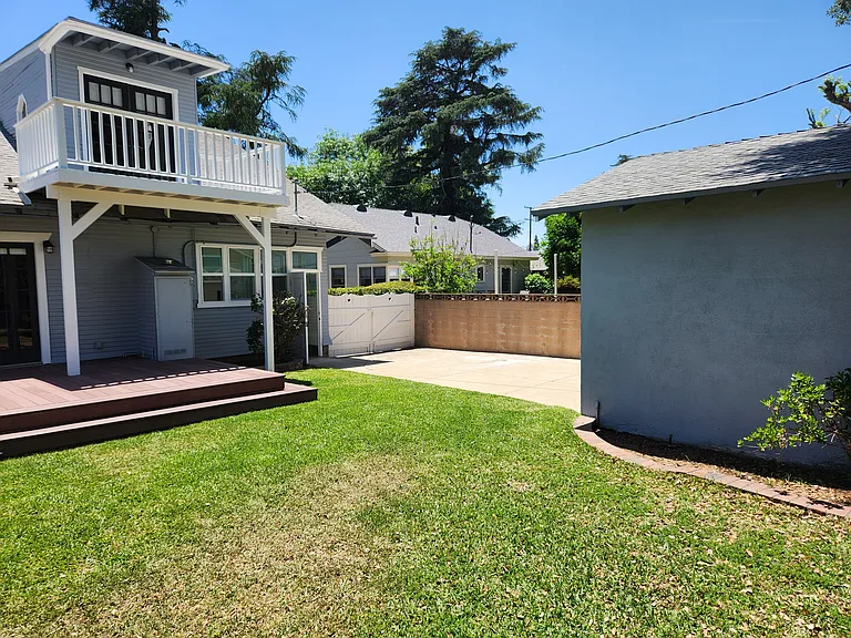 2235 6th St — Photo 36