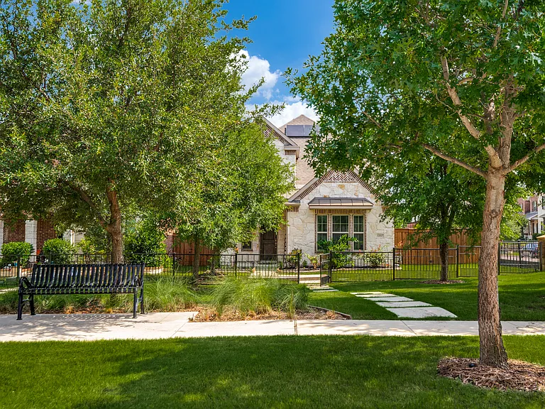 12517 Murray Ln — Photo 1