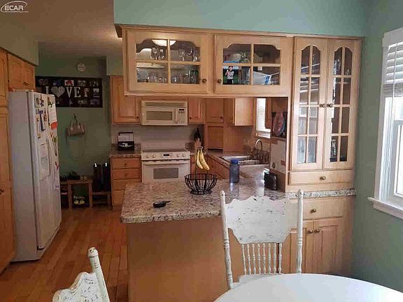 3rd image of 11355 Runnells Dr