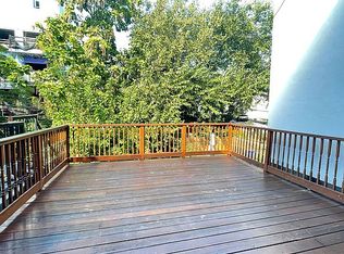 293 Van Buren St #22, Brooklyn, NY 11221