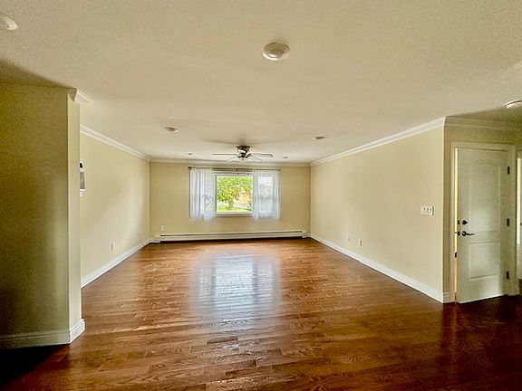 4th image of 134 Rochelle Pkwy Floor 2