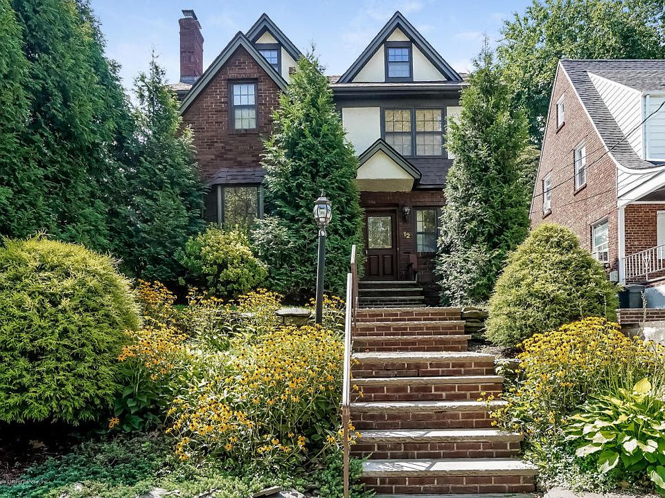 1st image of 12 Abby Pl