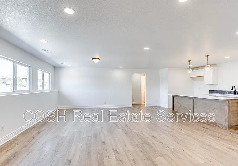 459 S Stoney Creek St — Photo 28