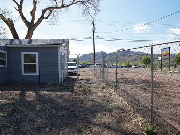 5th image of 718 S 9th St