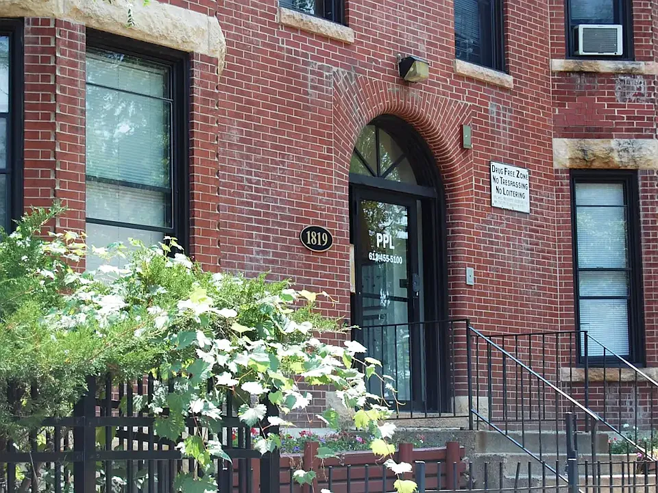 Building Photo 3