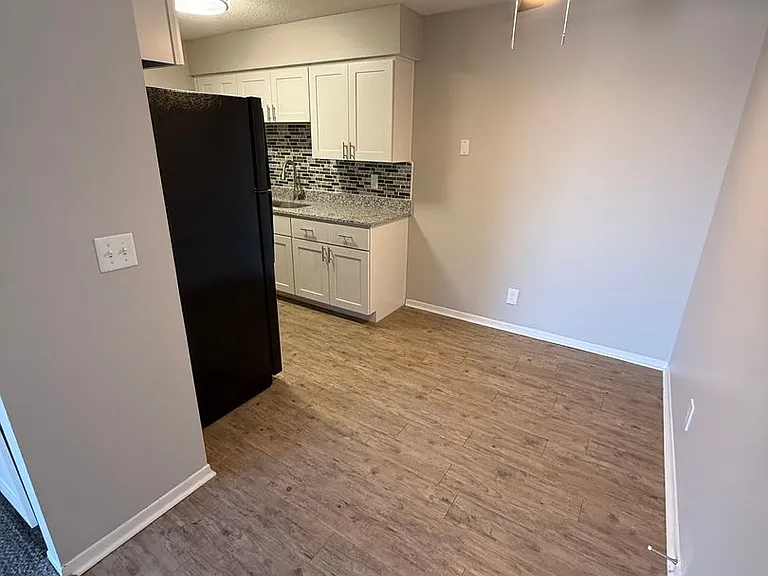 Bellevue Hills Apartment Homes — Photo 65
