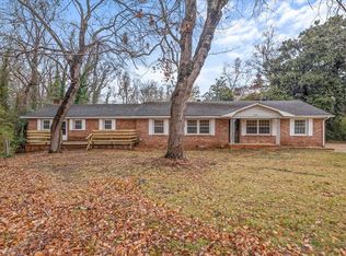 2220 Pineview Cir, Spartanburg, SC 29302