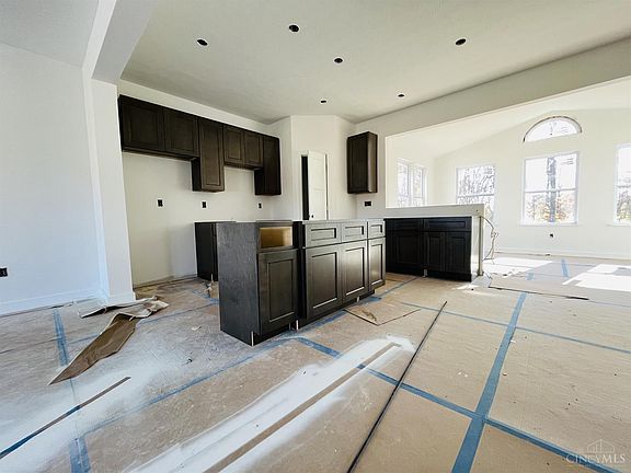 3rd image of 8569 Noelle Dr