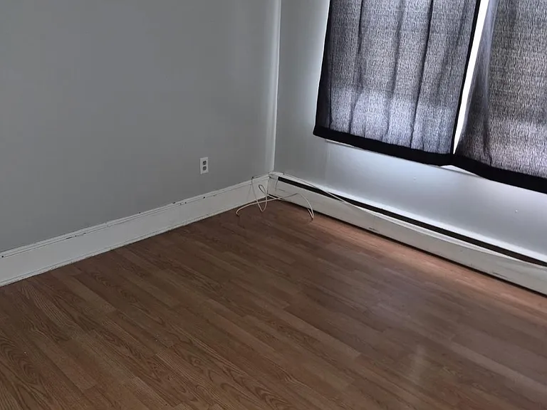 165 Greenwood St #1R — Photo 9